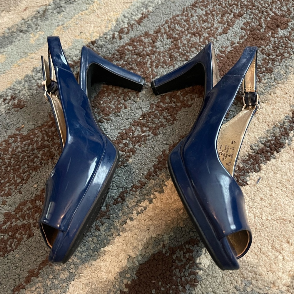 Life Stride Navy Peep-Toe Slingback Heels